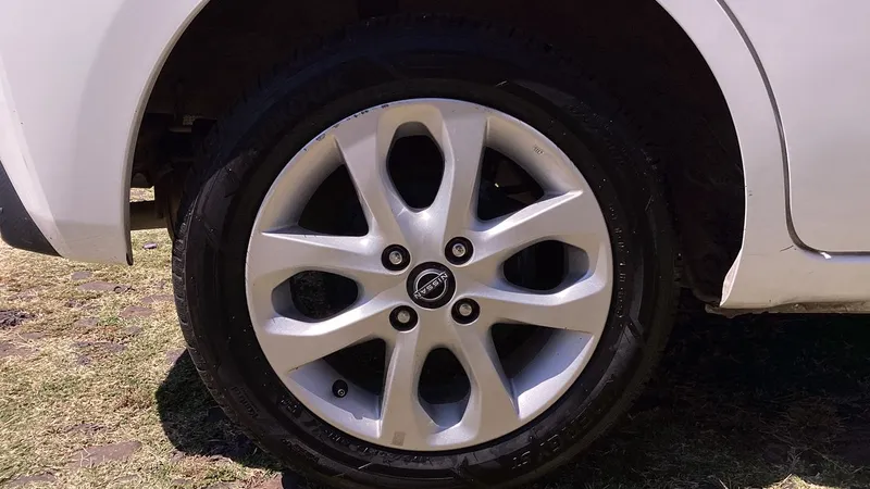 Nissan March 2023