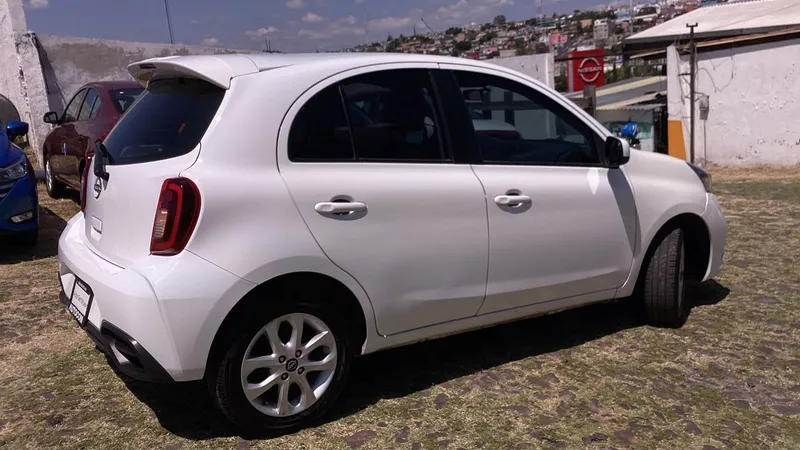 Nissan March 2023