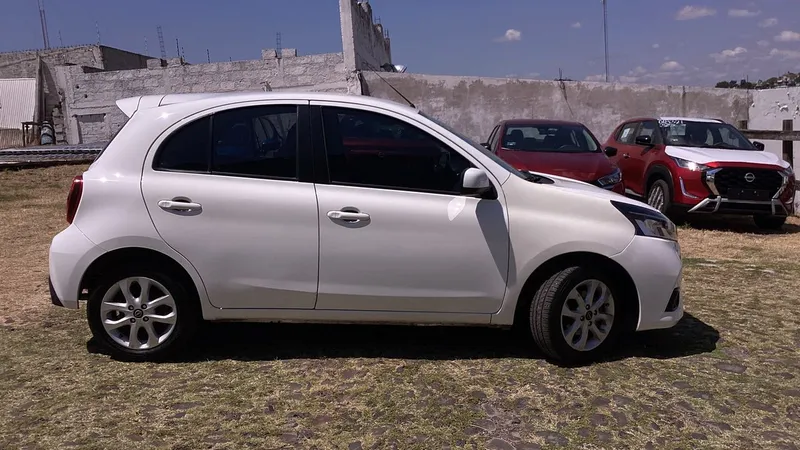 Nissan March 2023