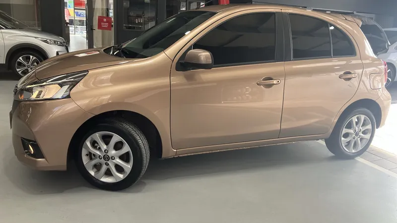 Nissan March 2023