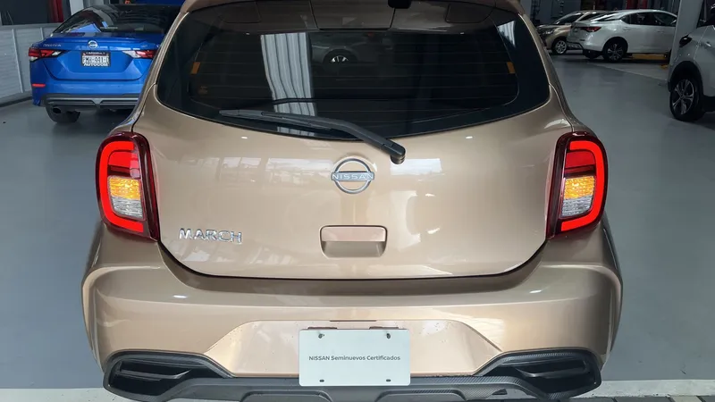 Nissan March 2023