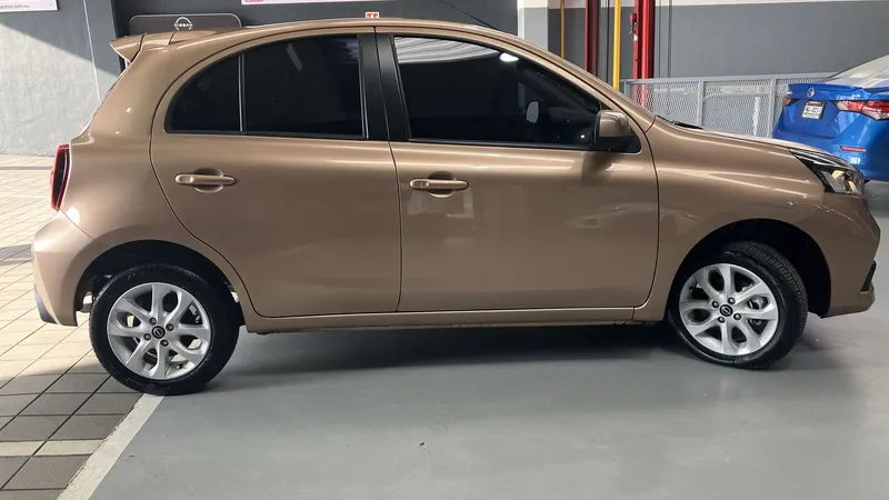 Nissan March 2023
