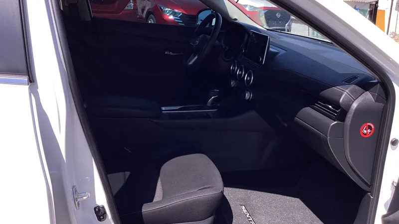 Nissan Sentra 2024
