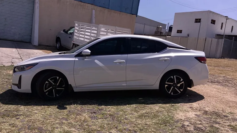 Nissan Sentra 2024