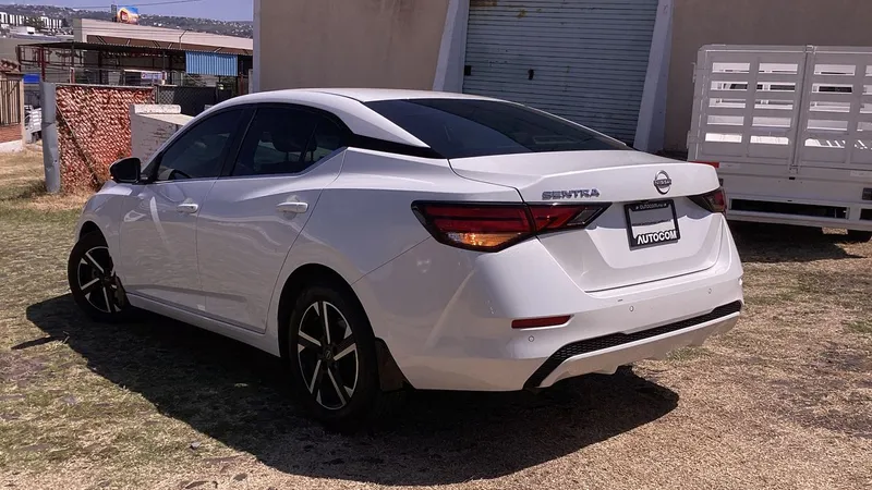 Nissan Sentra 2024