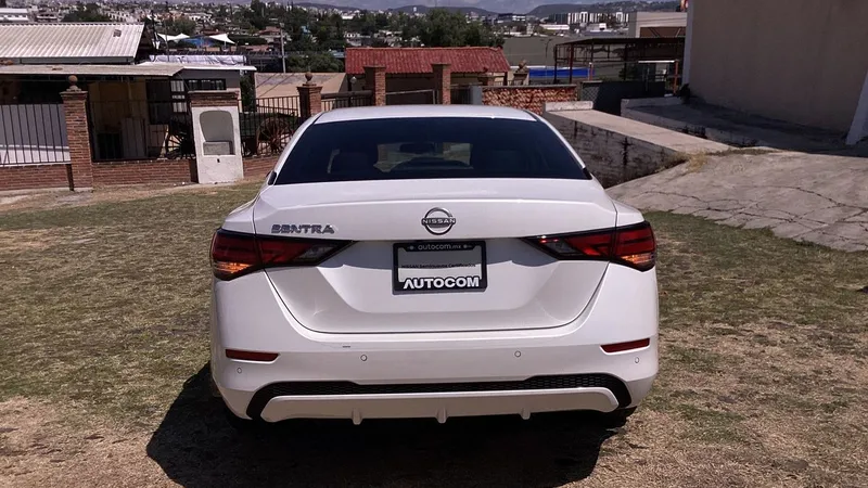 Nissan Sentra 2024