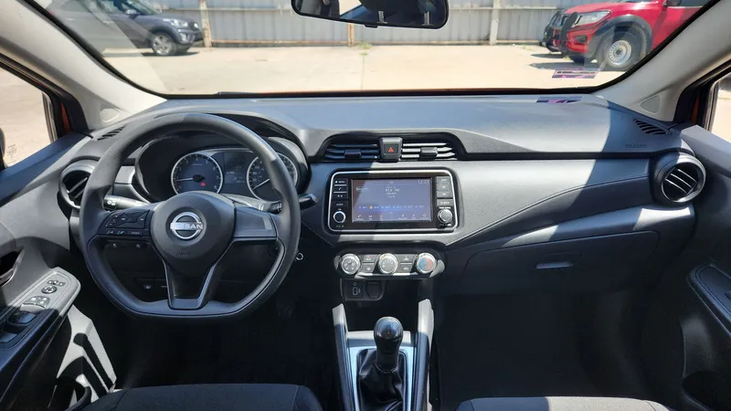Nissan Versa 2024