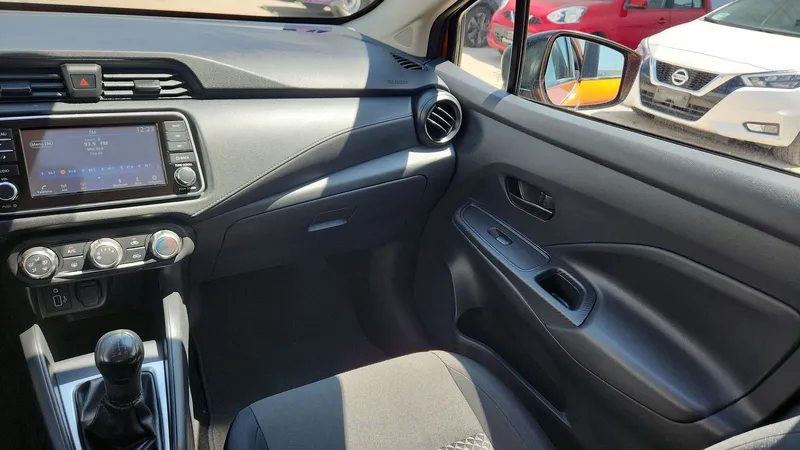 Nissan Versa 2024