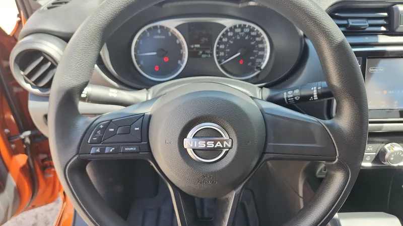 Nissan Versa 2024