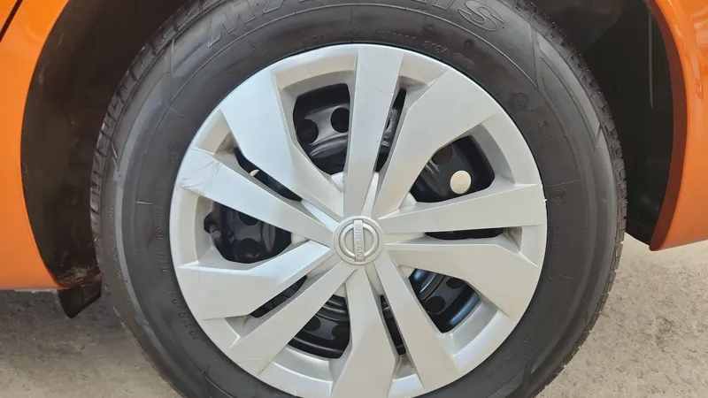 Nissan Versa 2024