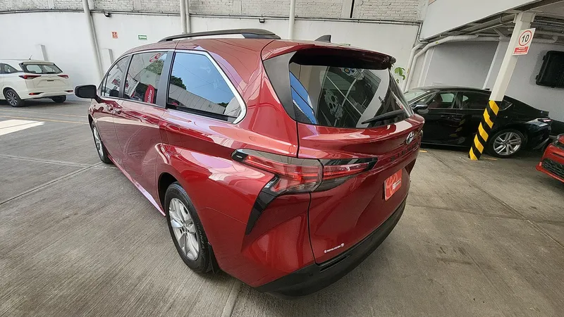 Toyota Sienna 2022