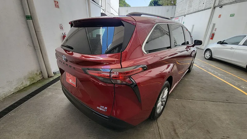 Toyota Sienna 2022