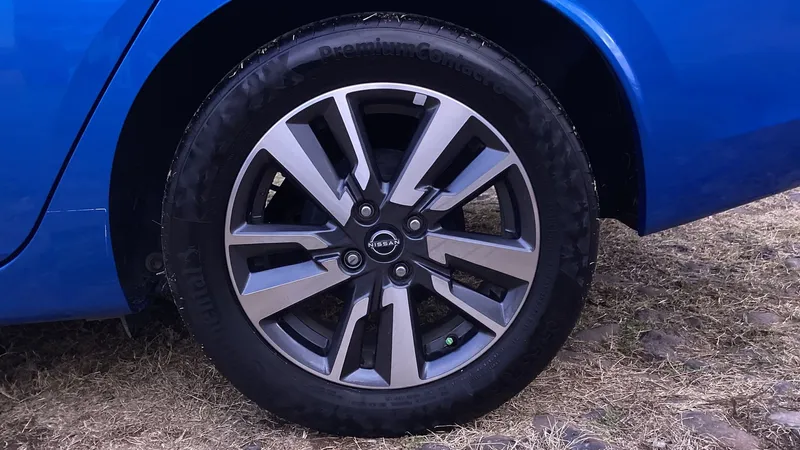 Nissan Versa 2023