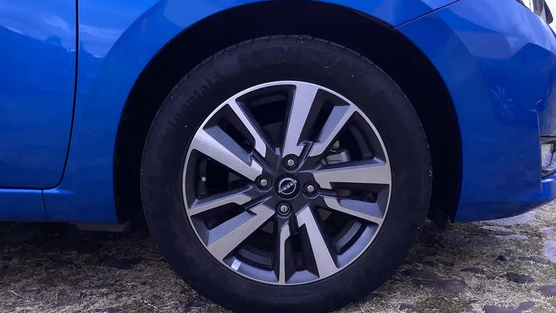 Nissan Versa 2023