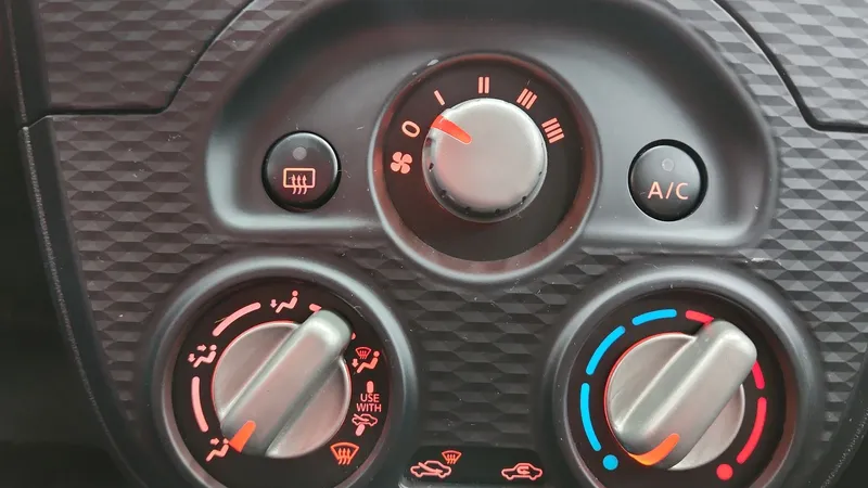 Nissan March 2024