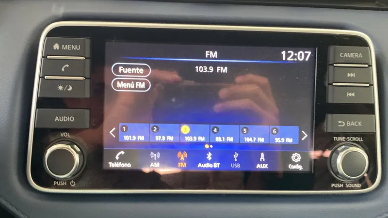 Nissan Versa 2023