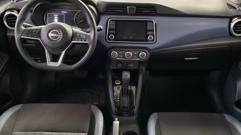 Nissan Versa 2023