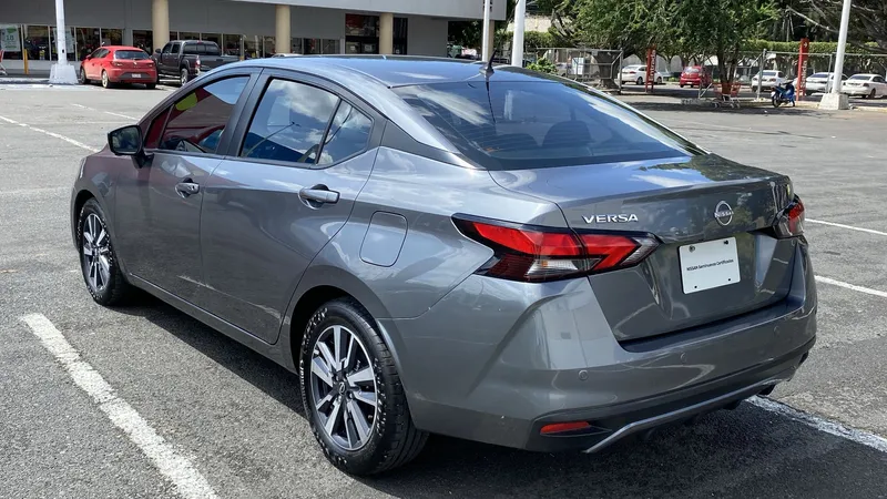 Nissan Versa 2023