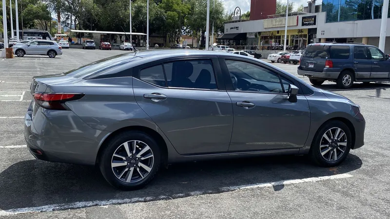 Nissan Versa 2023