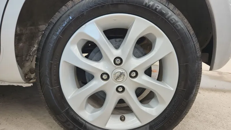 Nissan March 2018