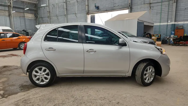 Nissan March 2018