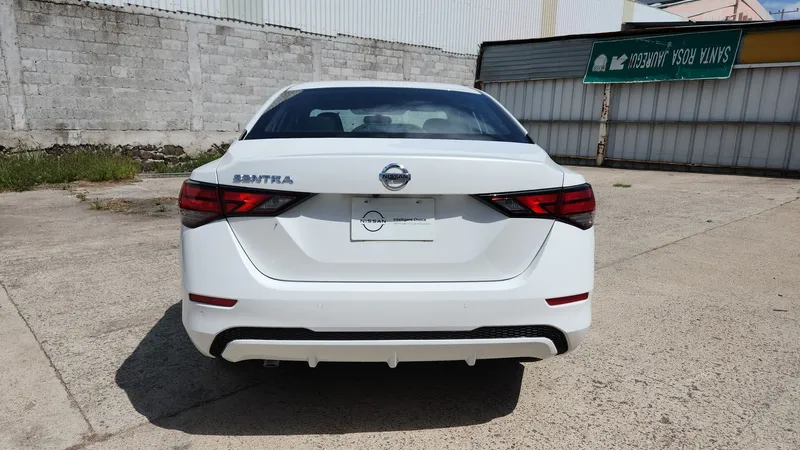 Nissan Sentra 2023