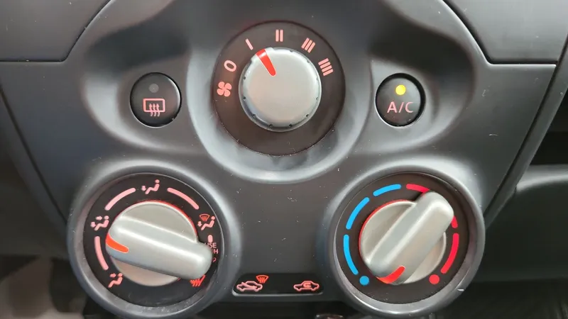 Nissan V-drive 2023