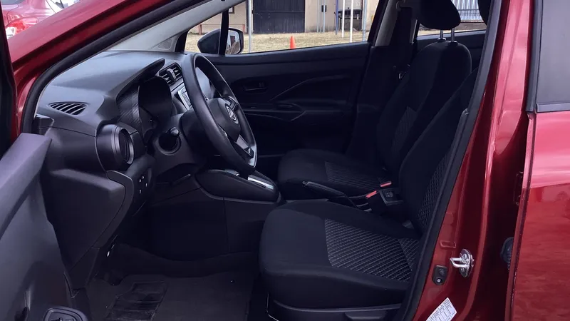 Nissan Versa 2023