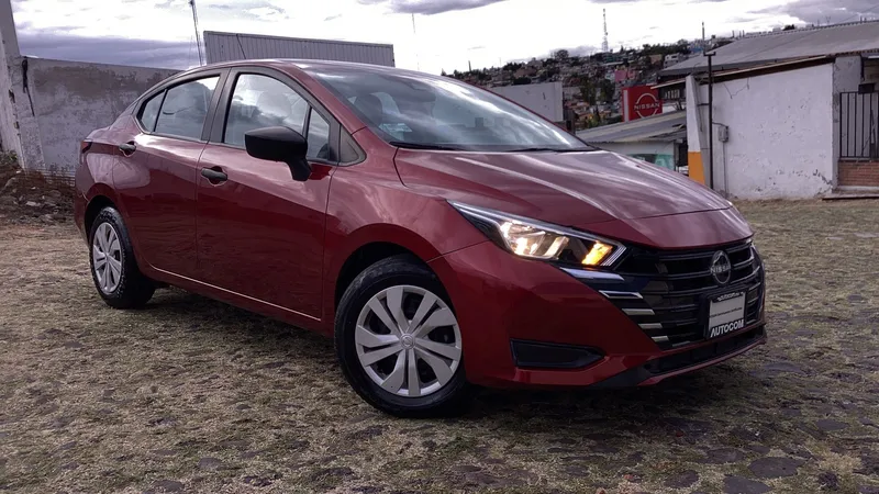 Nissan Versa 2023