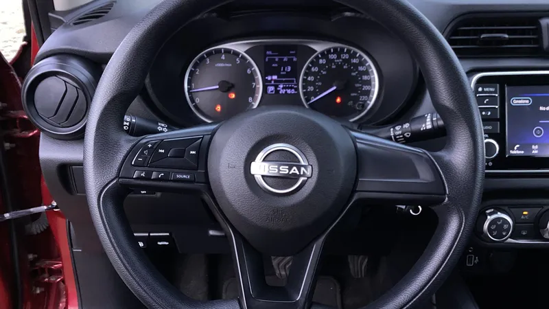 Nissan Versa 2023