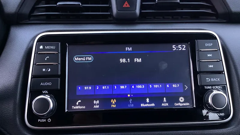 Nissan Versa 2023