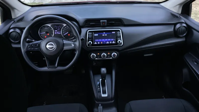 Nissan Versa 2023