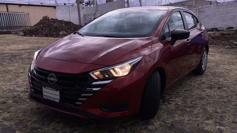 Nissan Versa 2023