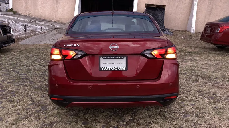 Nissan Versa 2023