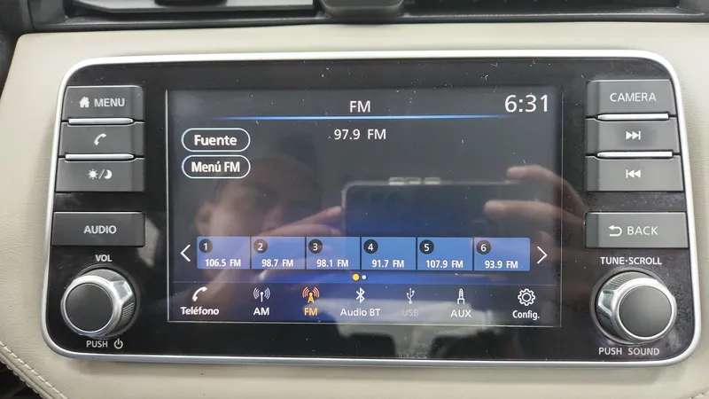 Nissan Versa 2021