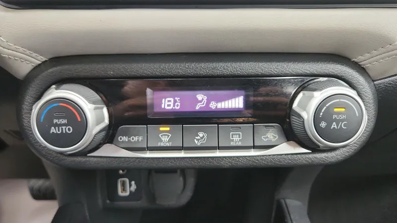 Nissan Versa 2021