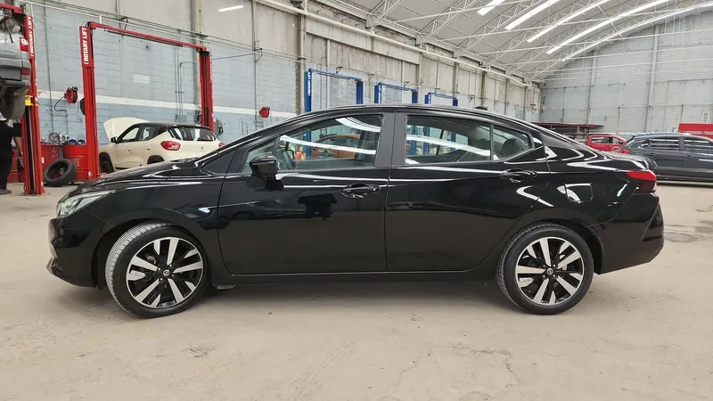 Nissan Versa 2021