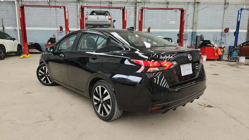 Nissan Versa 2021