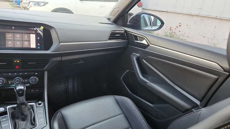 Volkswagen Jetta 2023