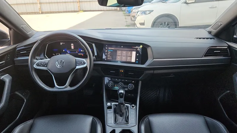 Volkswagen Jetta 2023