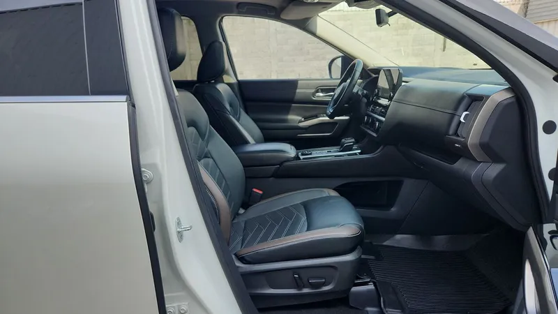 Nissan Pathfinder 2023