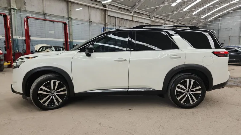 Nissan Pathfinder 2023