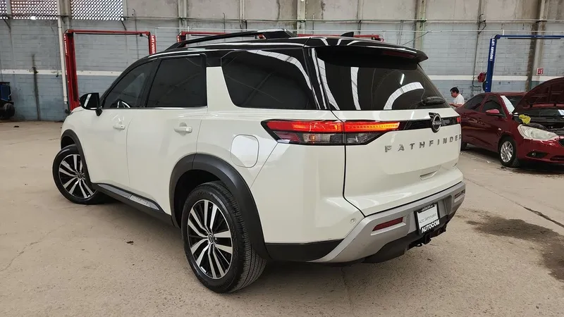 Nissan Pathfinder 2023
