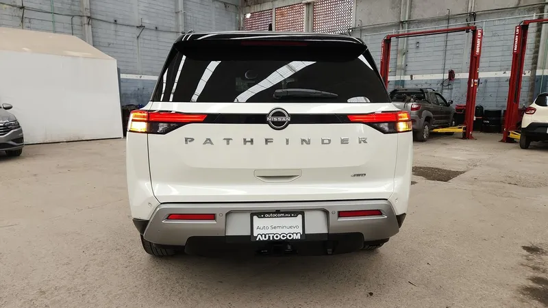 Nissan Pathfinder 2023