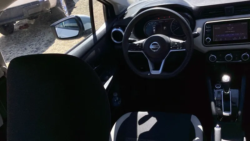 Nissan Versa 2021