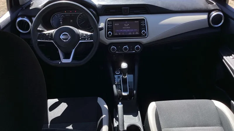 Nissan Versa 2021