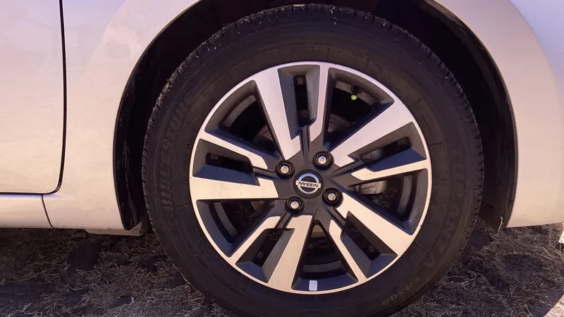 Nissan Versa 2021