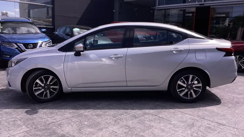 Nissan Versa 2021