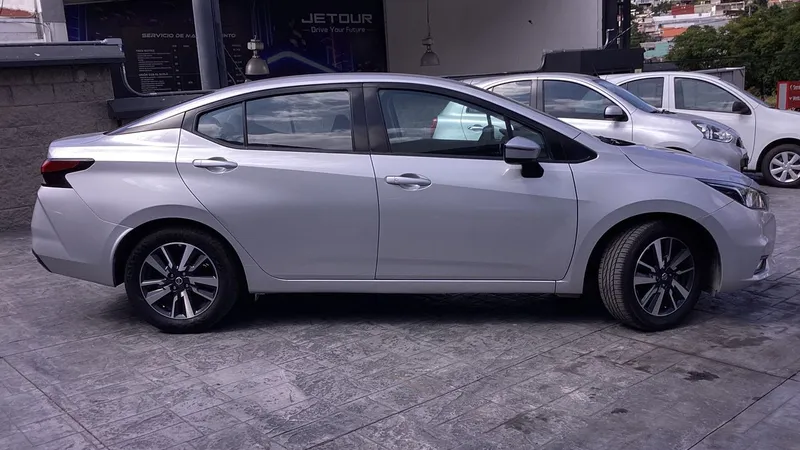 Nissan Versa 2021