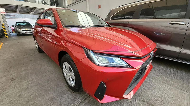 Toyota Yaris 2024